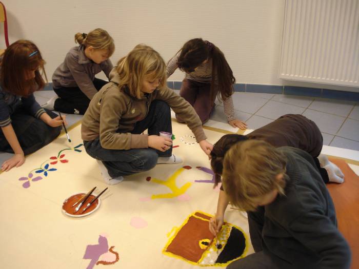une grande fresque commune en peinture.