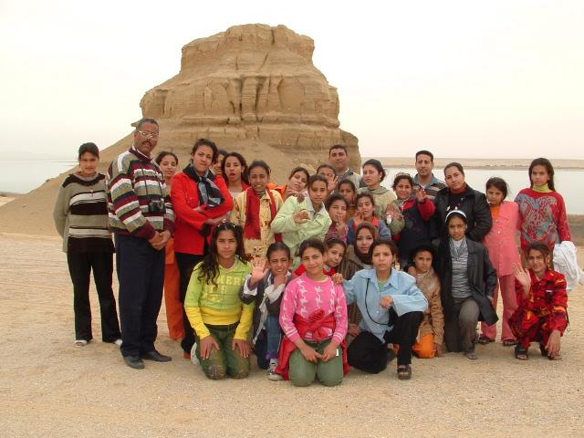 GROUPE de JEUNES au BORD du NIL (sud de MINYA) GROUPE de JEUNES au BORD du NIL (sud de MINYA)