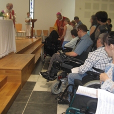 Le mardi 19 juin, 9 rsidents de ltablissement ARIMC de Meyzieu,  Les Jardins de Meyzieu  ont reu le sacrement de confirmation par monseigneur Patrick Legal, vque auxiliaire du diocse de Lyon